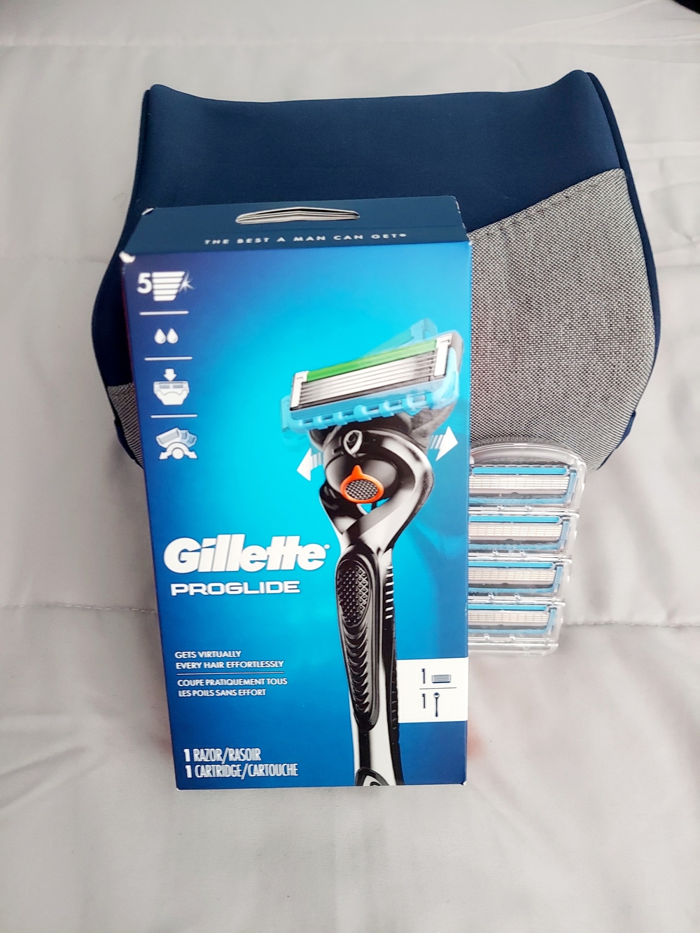 Gillette ProGlide Men's Shaving Razor Travel Kit NWT 5 Blades Casual Vacation